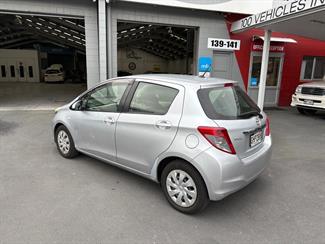 2012 Toyota Yaris - Thumbnail