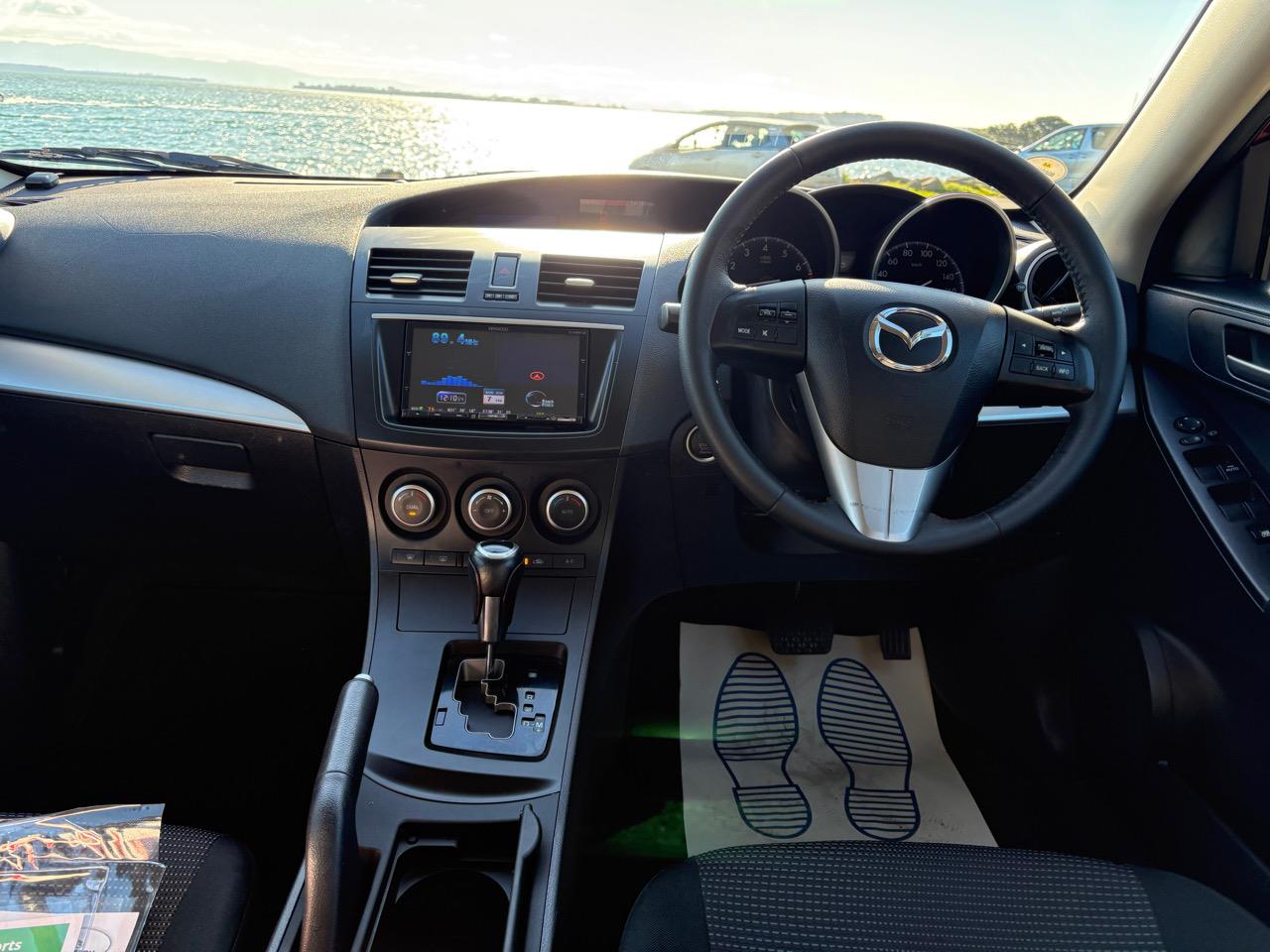 2013 Mazda AXELA