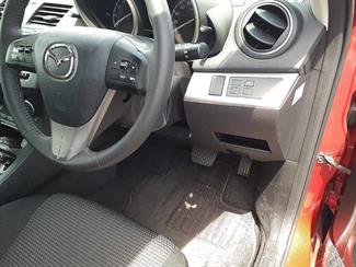 2013 Mazda AXELA - Thumbnail