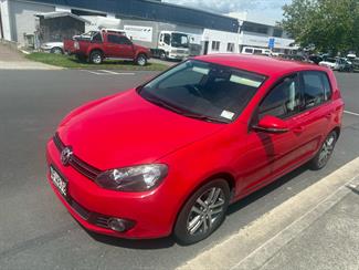 2010 Volkswagen Golf - Thumbnail