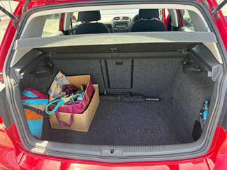 2010 Volkswagen Golf - Thumbnail