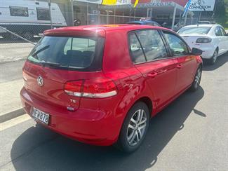 2010 Volkswagen Golf - Thumbnail