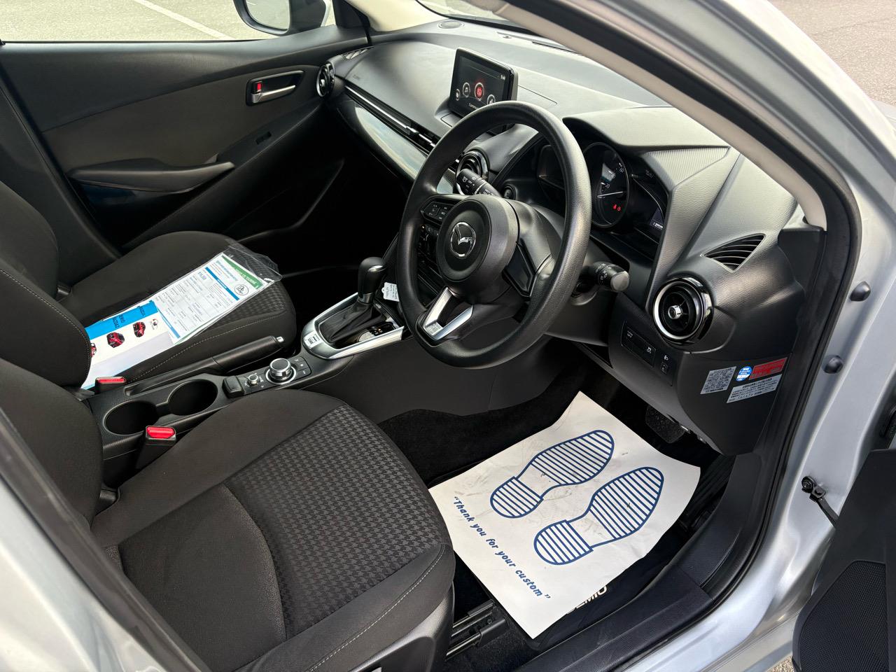 2017 Mazda DEMIO