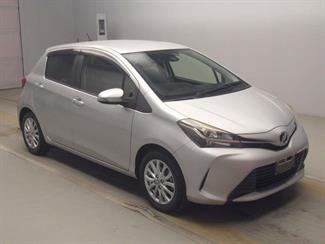 2016 Toyota Vitz - Thumbnail