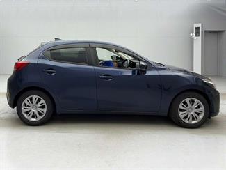 2017 Mazda DEMIO - Thumbnail