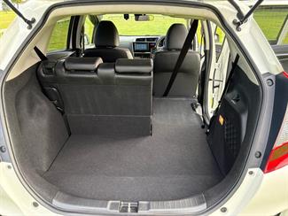 2014 Honda FIT - Thumbnail