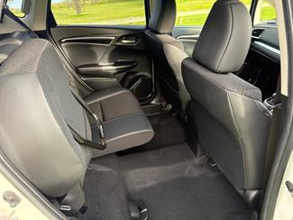 2014 Honda FIT - Thumbnail