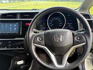 2014 Honda FIT - Thumbnail