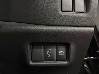 2017 Toyota C-HR - Thumbnail