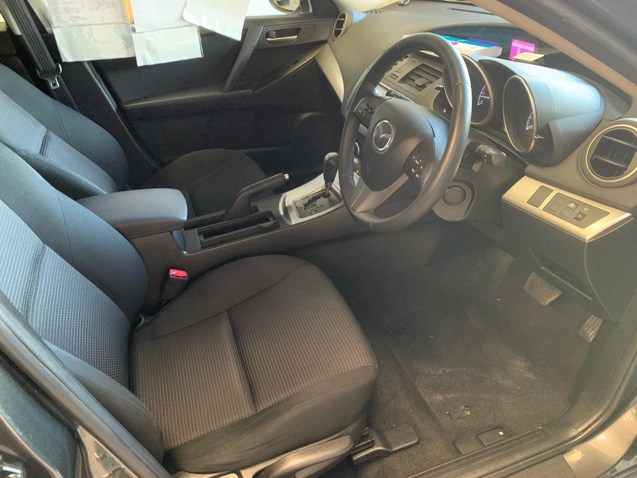 2012 Mazda AXELA