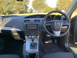 2012 Mazda AXELA - Thumbnail