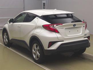 2017 Toyota C-HR - Thumbnail