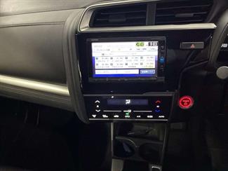 2017 Honda FIT - Thumbnail