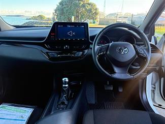 2019 Toyota C-HR - Thumbnail