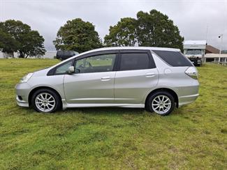 2012 Honda FIT - Thumbnail