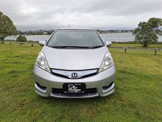 2012 Honda FIT - Thumbnail