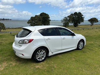 2012 Mazda AXELA - Thumbnail