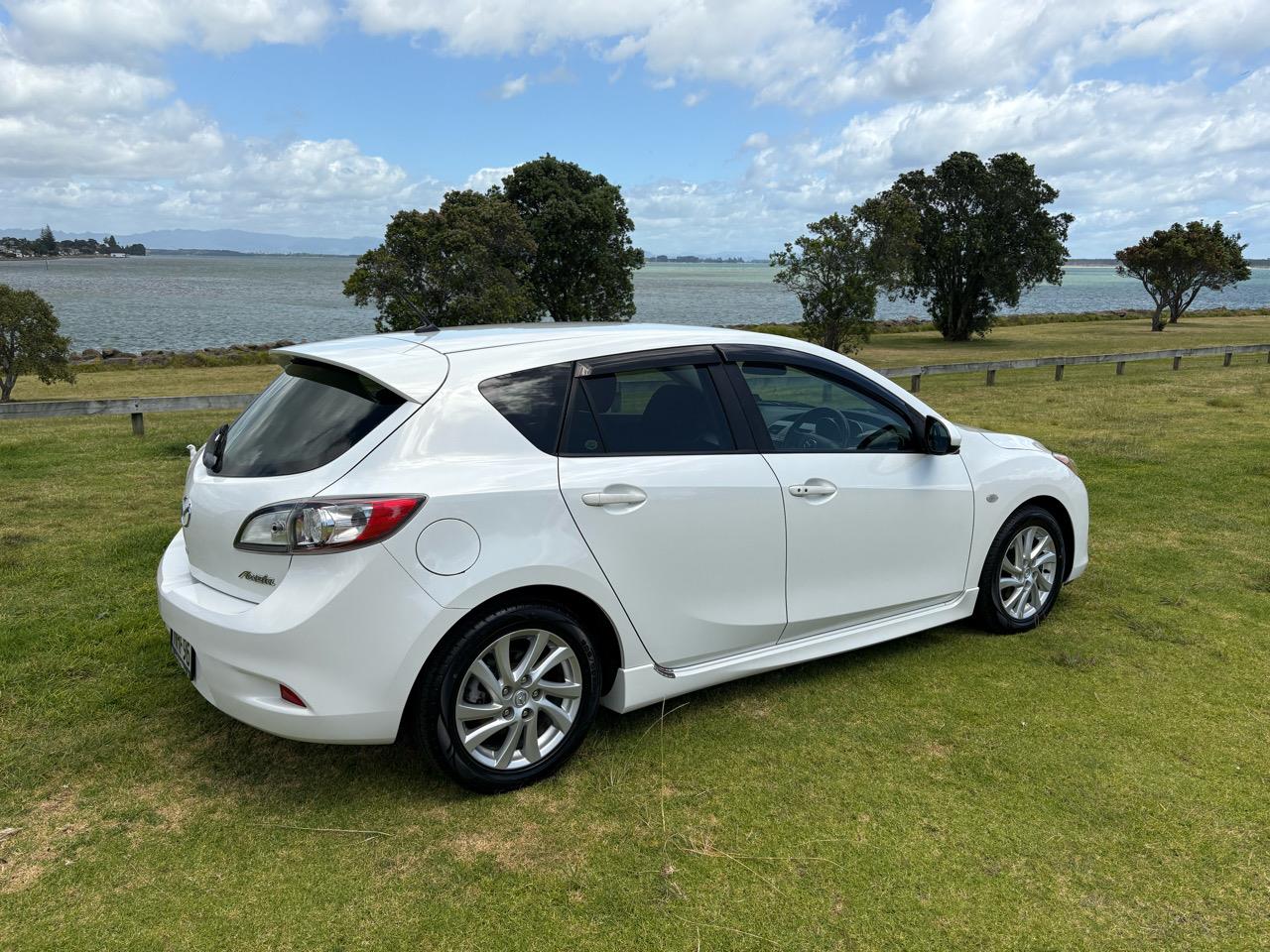 2012 Mazda AXELA