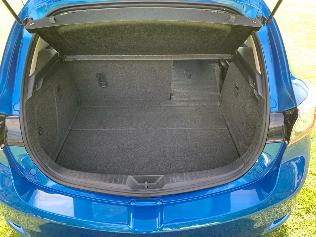 2012 Mazda AXELA