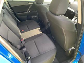 2012 Mazda AXELA - Thumbnail
