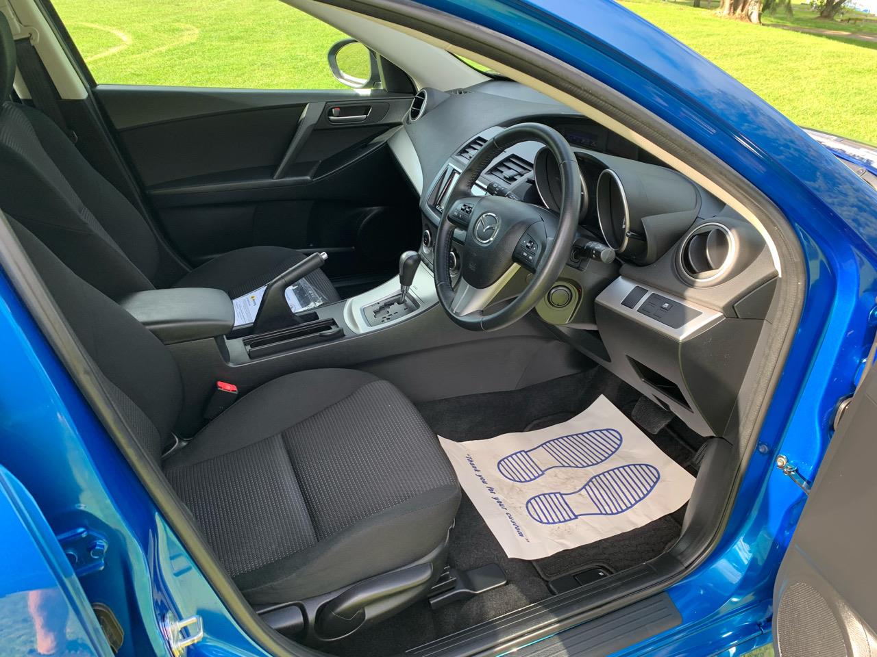 2012 Mazda AXELA