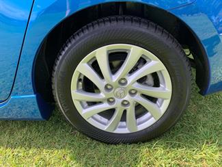2012 Mazda AXELA - Thumbnail
