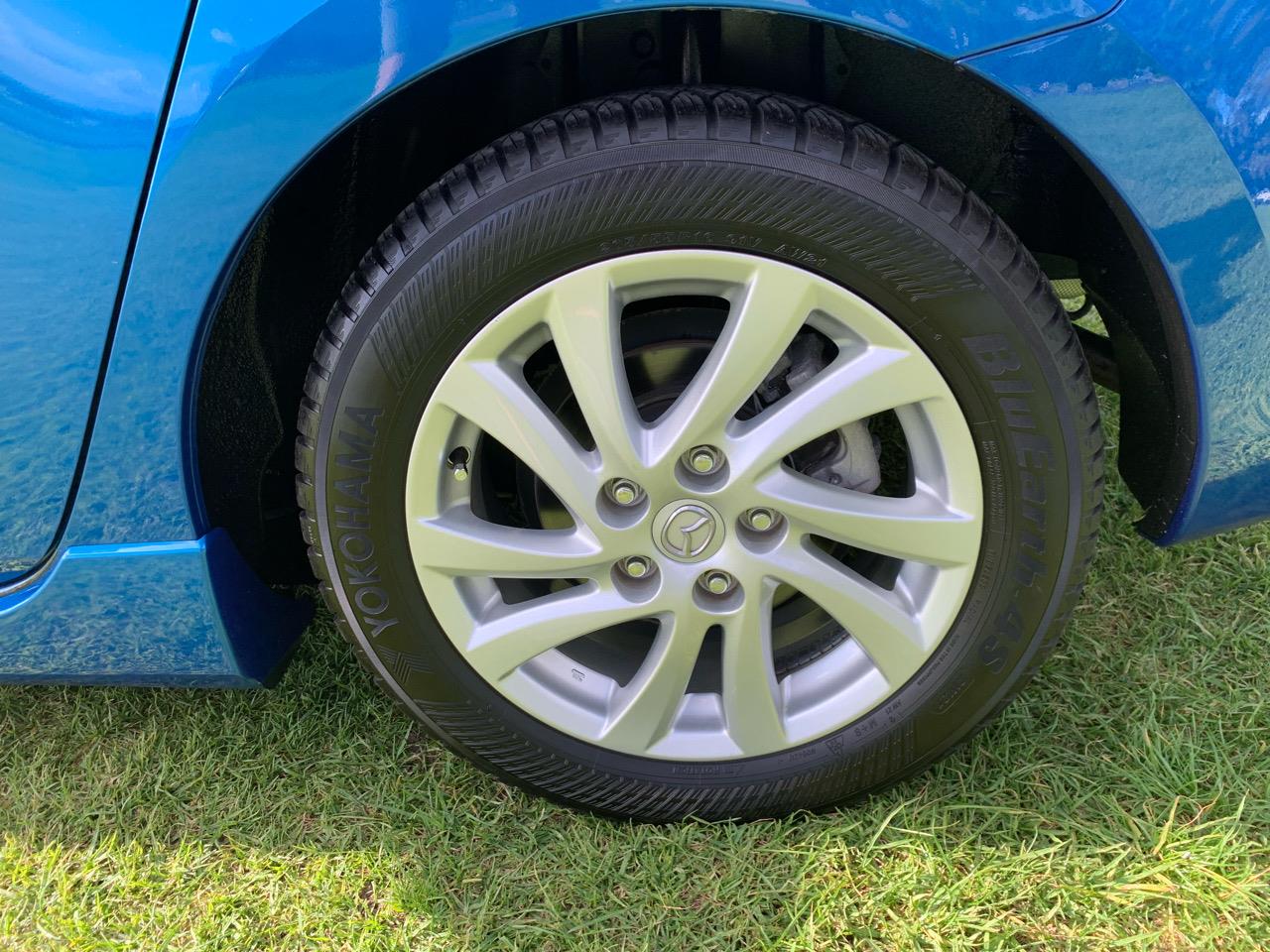 2012 Mazda AXELA