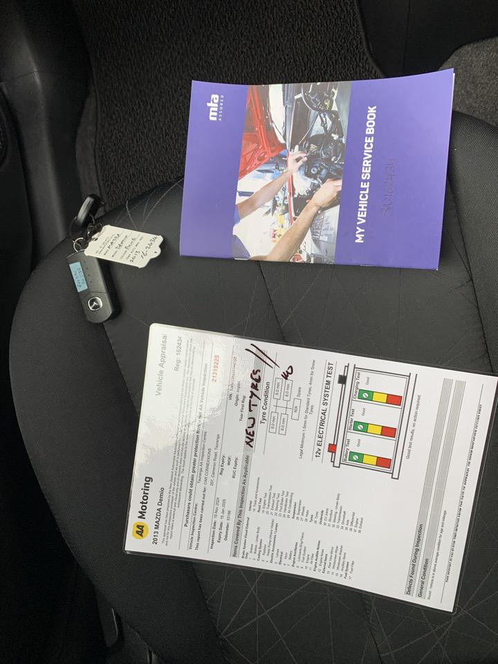 2013 Mazda DEMIO