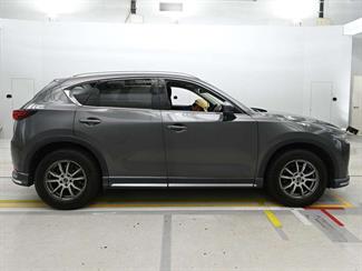 2017 Mazda CX-5 - Thumbnail