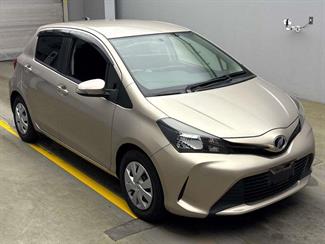 2014 Toyota Vitz - Thumbnail