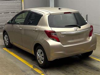 2014 Toyota Vitz - Thumbnail