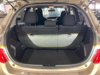 2014 Toyota Vitz - Thumbnail