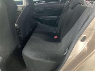 2014 Toyota Vitz - Thumbnail