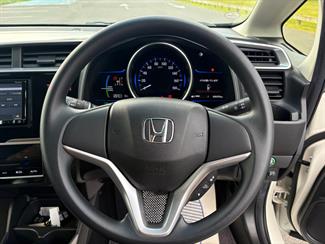 2016 Honda FIT - Thumbnail