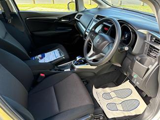 2014 Honda FIT - Thumbnail
