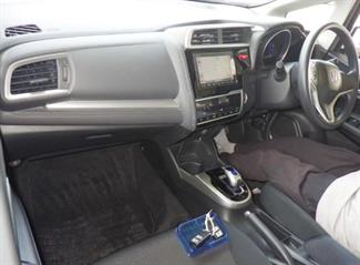 2014 Honda FIT - Thumbnail