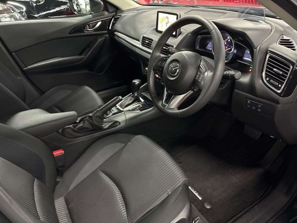 2015 Mazda AXELA