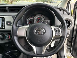 2016 Toyota Vitz - Thumbnail