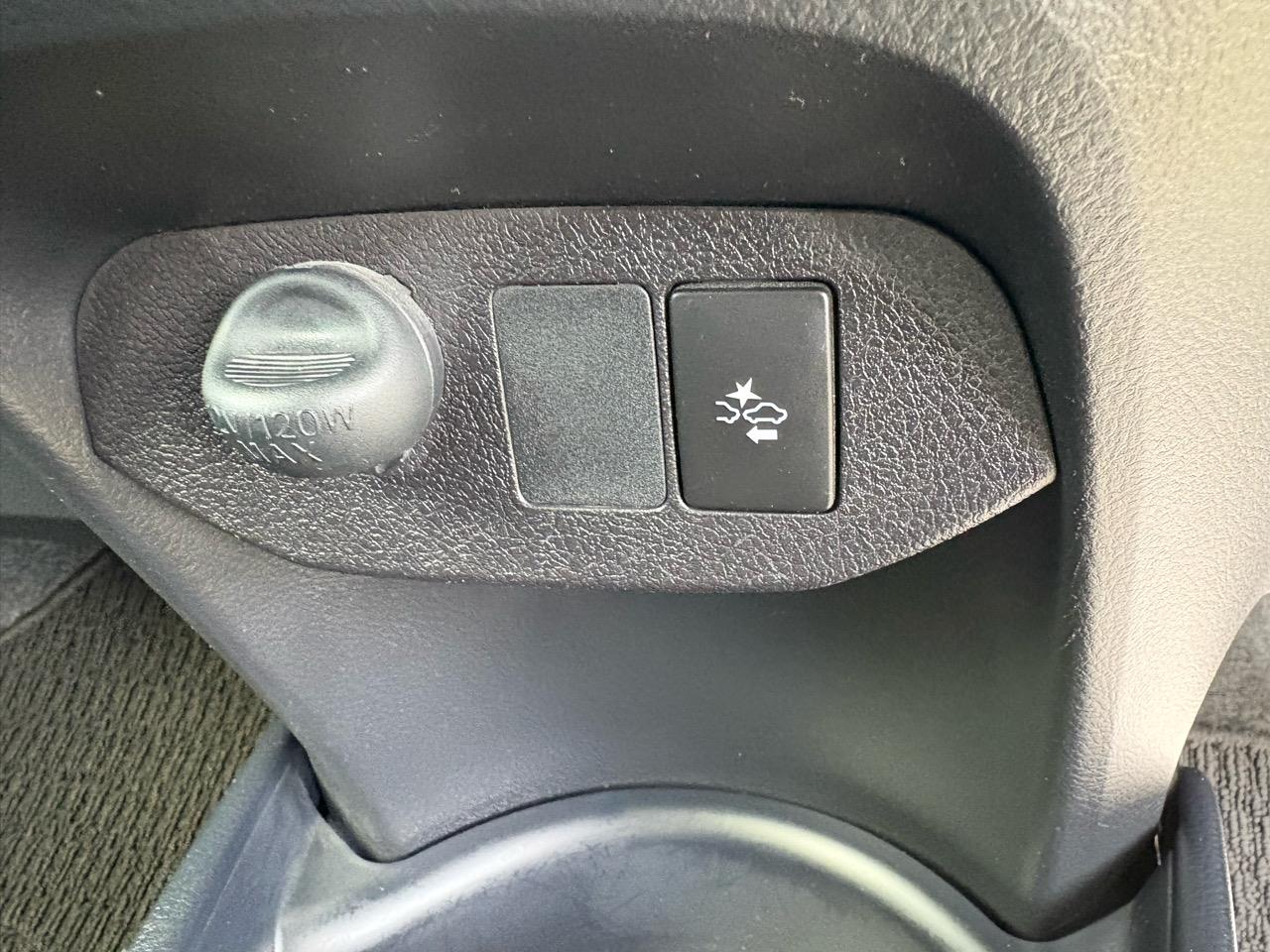 2016 Toyota Vitz