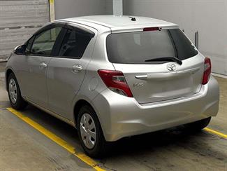 2016 Toyota Vitz - Thumbnail