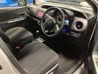2016 Toyota Vitz - Thumbnail