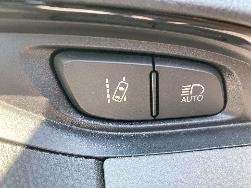 2016 Toyota Vitz