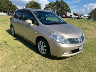 2009 Nissan Tiida - Thumbnail