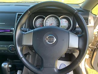 2009 Nissan Tiida - Thumbnail