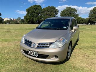 2009 Nissan Tiida - Thumbnail