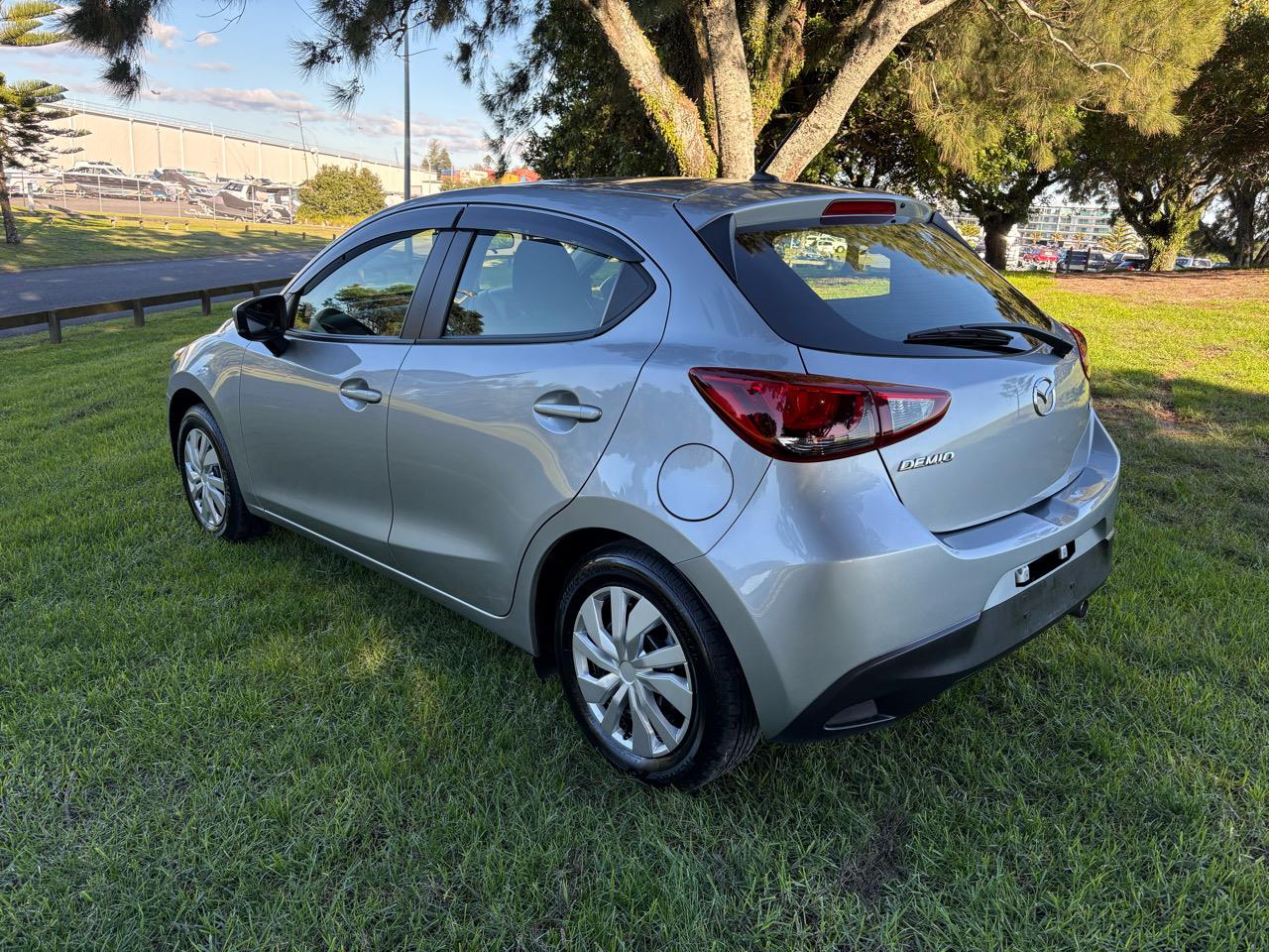 2017 Mazda DEMIO