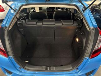 2015 Honda FIT - Thumbnail