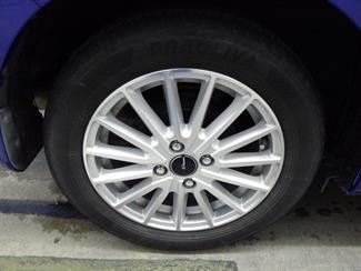 2015 Honda FIT - Thumbnail