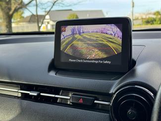 2020 Mazda Mazda2 - Thumbnail