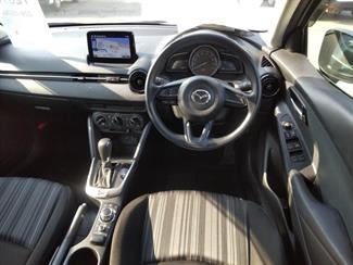 2020 Mazda Mazda2 - Thumbnail